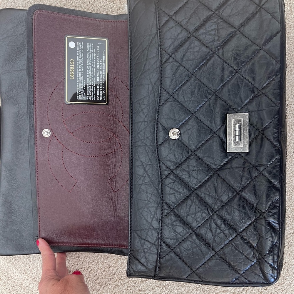 *NOT FOR SALE* CHANEL 2.55 black aged calfskin double flap bag 227 Excelllent! - Picture 5 of 11